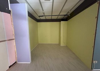 Ufficio - Shop via Bergia, 26, Borgo San Dalmazzo - photo 2