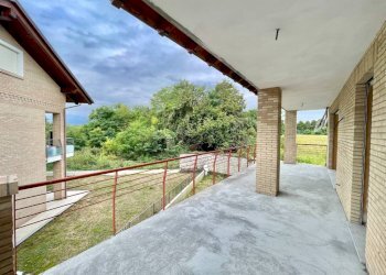 Terrazzo - Appartamento via Torino, frazione Cerialdo, Cuneo - foto 2