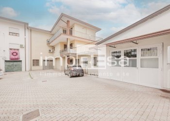 Foto 2 - Commercial Activity Via Risorgimento 15
 
15, Vigonovo - photo 2