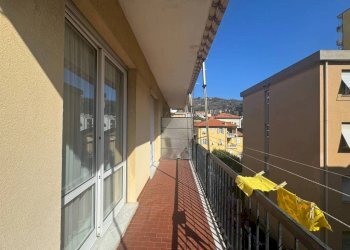 Balcone - Trilocale via del Sagittario, 5, Finale Ligure - foto 2