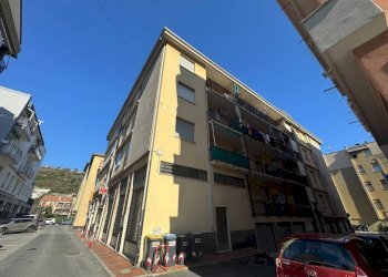 Facciata - Trilocale via del Sagittario, 5, Finale Ligure - foto 20