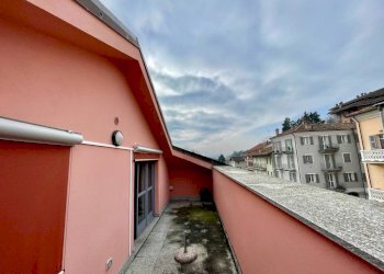 Terrazzo - Bilocale via Giuseppe Garibaldi, 19, Monforte d'Alba - foto 15