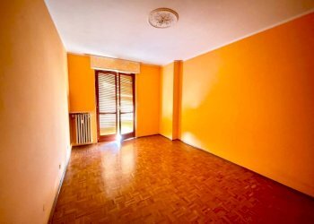 Camera da letto - Trilocale via Provinciale San Bartolomeo, 19, Chiusa di Pesio - foto 5