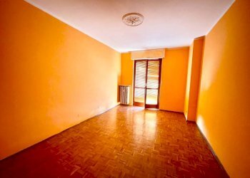 Camera da letto - Trilocale via Provinciale San Bartolomeo, 19, Chiusa di Pesio - foto 6