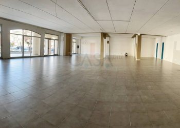 Foto 2 - Commercial Premises Via Accesso Stazione, Spinetoli - photo 2