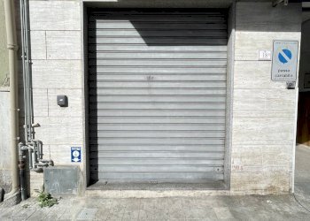 Foto 1 - Locale Commerciale via S. Caterina, Reggio di Calabria - foto 1