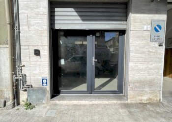 Foto 2 - Locale Commerciale via S. Caterina, Reggio di Calabria - foto 2