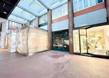 Altro - Negozio piazza Europa, 14, Cuneo (zona Centro) - foto 2