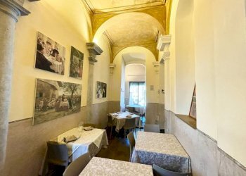 Interno non residenziale - Negozio piazza Vincenzo Virginio, 9, Cuneo (zona Centro) - foto 7