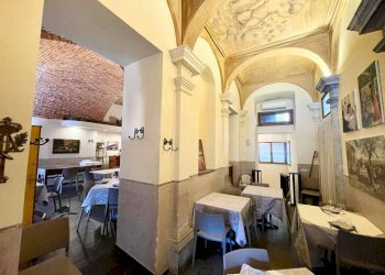 Interno non residenziale - Negozio piazza Vincenzo Virginio, 9, Cuneo (zona Centro) - foto 9