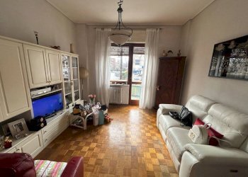 Salone - Quadrilocale corso Nizza, 79, Cuneo (zona Donatello) - foto 5