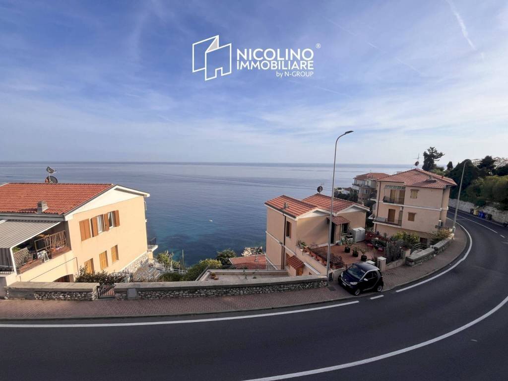 Vista - Trilocale corso Mentone, 48, Ventimiglia - foto 1