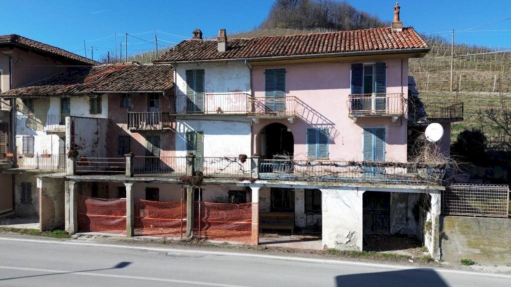 Facciata - Casa indipendente via Monchiero, 26, Monforte d'Alba - foto 3