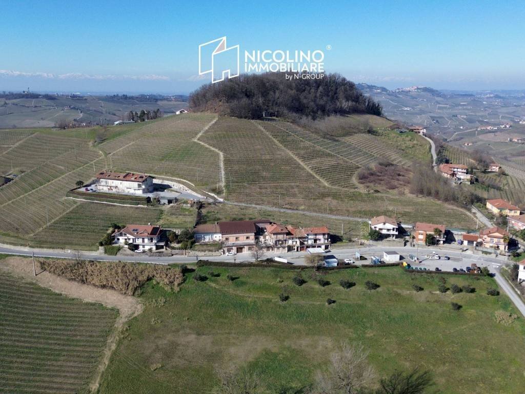 Vista - Casa indipendente via Monchiero, 26, Monforte d'Alba - foto 1