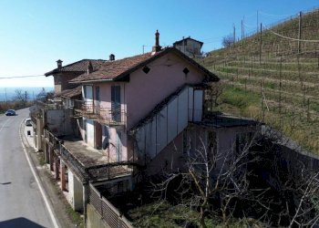 Vista - Casa indipendente via Monchiero, 26, Monforte d'Alba - foto 9