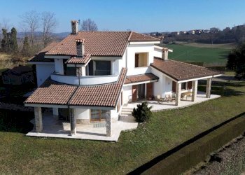 Facciata - Villa via Provinciale, 9, Belvedere Langhe - foto 2