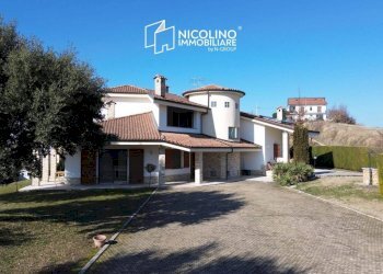 Facciata - Villa via Provinciale, 9, Belvedere Langhe - foto 1