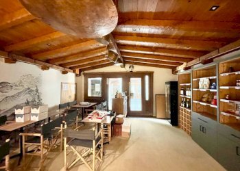 Interno non residenziale - Negozio via Roma, 6, Limone Piemonte - foto 3