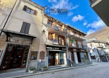 Facciata - Negozio via Roma, 6, Limone Piemonte - foto 1