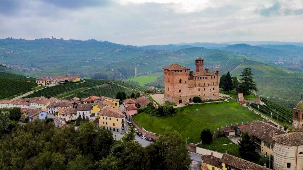 Vista - Independent house via 4 Novembre, 4, Grinzane Cavour - photo 2