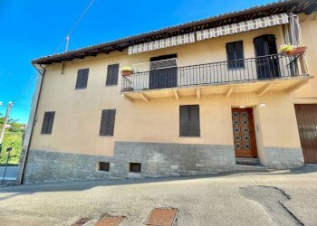 Facciata - Casa indipendente via 4 Novembre, 4, Grinzane Cavour - foto 15