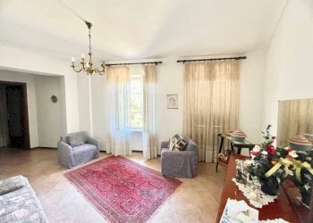 Salone - Casa indipendente via 4 Novembre, 4, Grinzane Cavour - foto 27