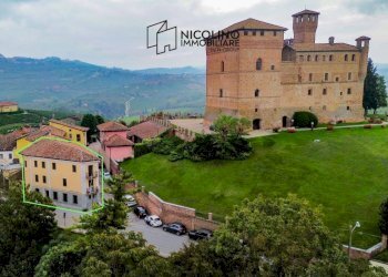Vista - Casa indipendente via 4 Novembre, 4, Grinzane Cavour - foto 1