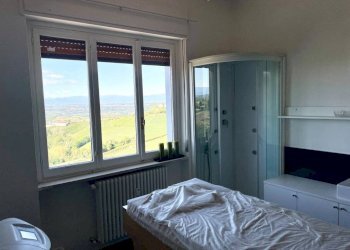 Interno non residenziale - Negozio via Monchiero, 5, Monforte d'Alba - foto 13