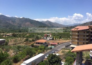 Panorama - Casa semi indipendente via E. Berlinguer
 
5, Gaggi - foto 1