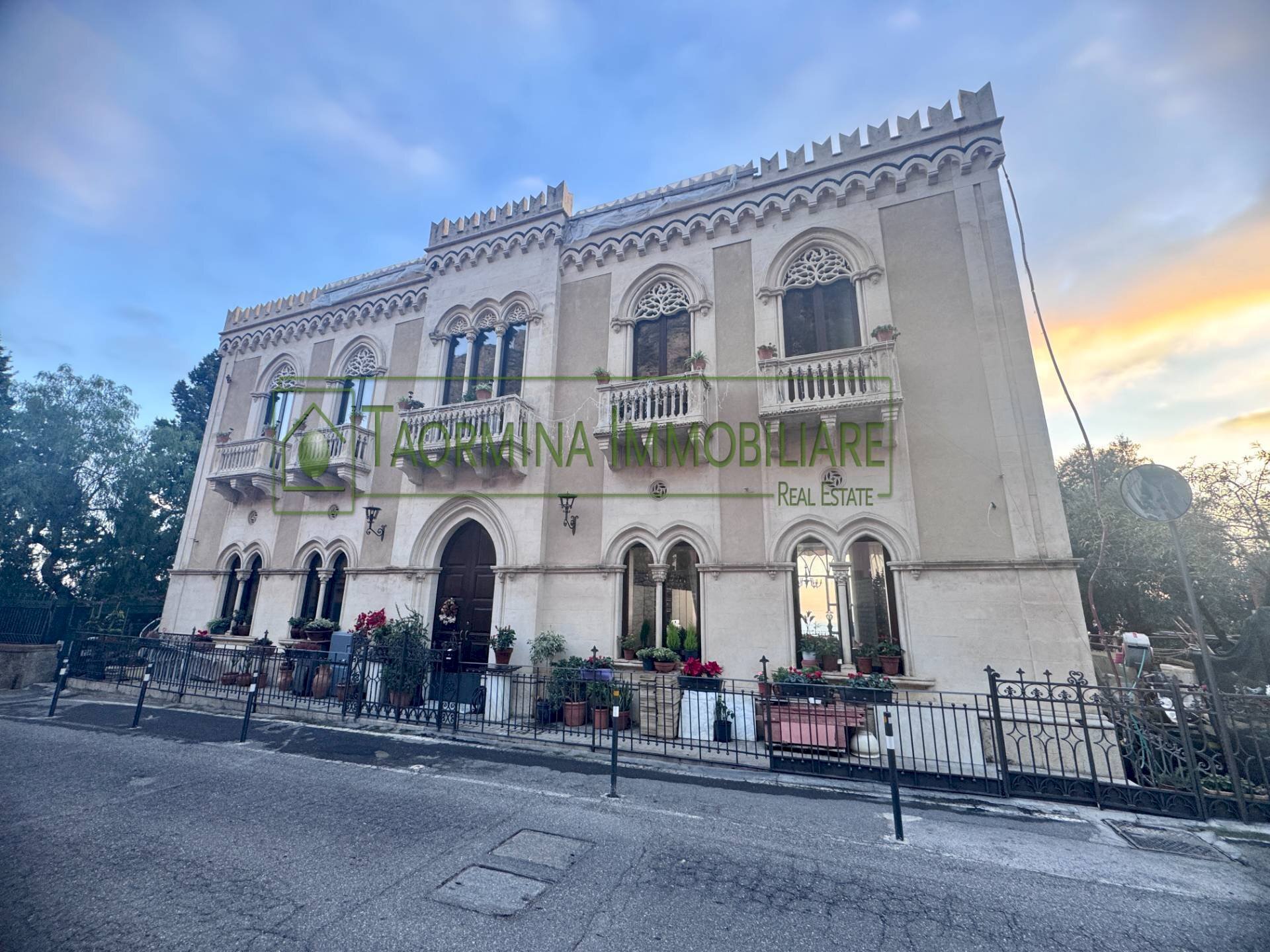 Foto 1 - Hotel via circonvallazione
 
28, Taormina - foto 1