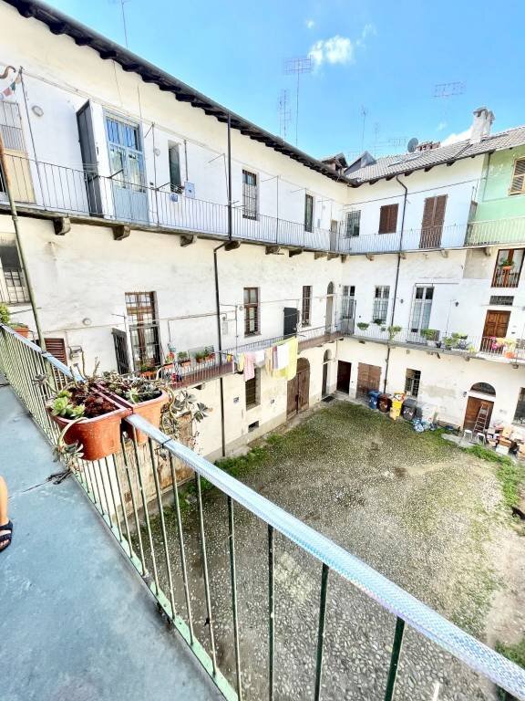 Balcone - Trilocale via Carlo Massimiliano Roero, 9, Cuneo (zona Centro) - foto 3