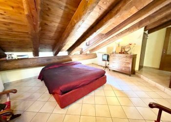 Camera da letto - Trilocale via Carlo Massimiliano Roero, 9, Cuneo (zona Centro) - foto 10