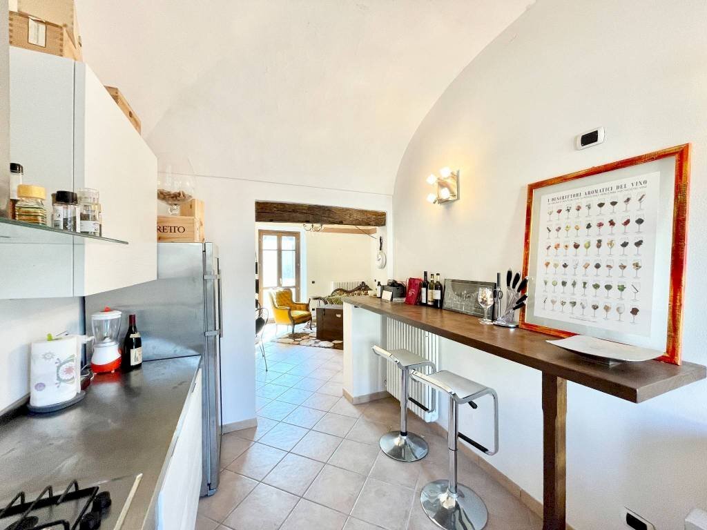 Cucina - Four-room apartment via Salita al Castello, 4, Dogliani - photo 2