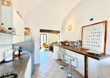 Cucina - Quadrilocale via Salita al Castello, 4, Dogliani - foto 2