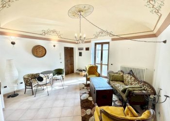Soggiorno - Four-room apartment via Salita al Castello, 4, Dogliani - photo 7