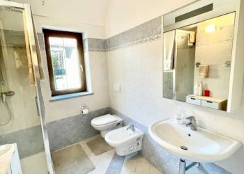 Bagno - Four-room apartment via Salita al Castello, 4, Dogliani - photo 18
