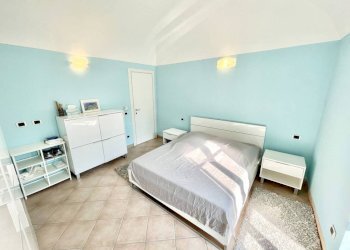 Camera da letto - Four-room apartment via Salita al Castello, 4, Dogliani - photo 20