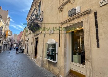 Foto 1 - Negozio Corso Umberto
 
174/B, Taormina - foto 1