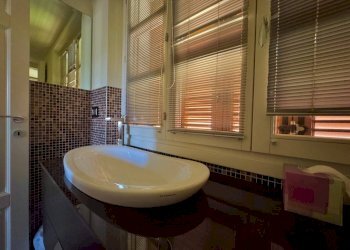 Bagno - Villa piazza Maria Cappellano, 1, Serralunga d'Alba - foto 11