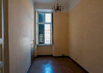Camera da letto - Appartamento piazza Tancredi Duccio Galimberti, Cuneo (zona Centro) - foto 8