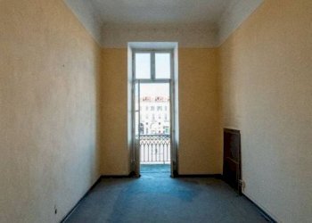 Camera da letto - Appartamento piazza Tancredi Duccio Galimberti, Cuneo (zona Centro) - foto 10