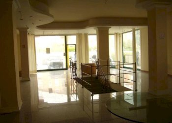 Foto 9 - Locale Commerciale Via Nazionale, Bellante - foto 9