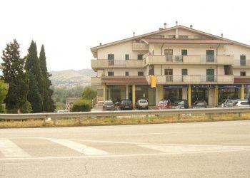 Foto 12 - Locale Commerciale Via Nazionale, Bellante - foto 12