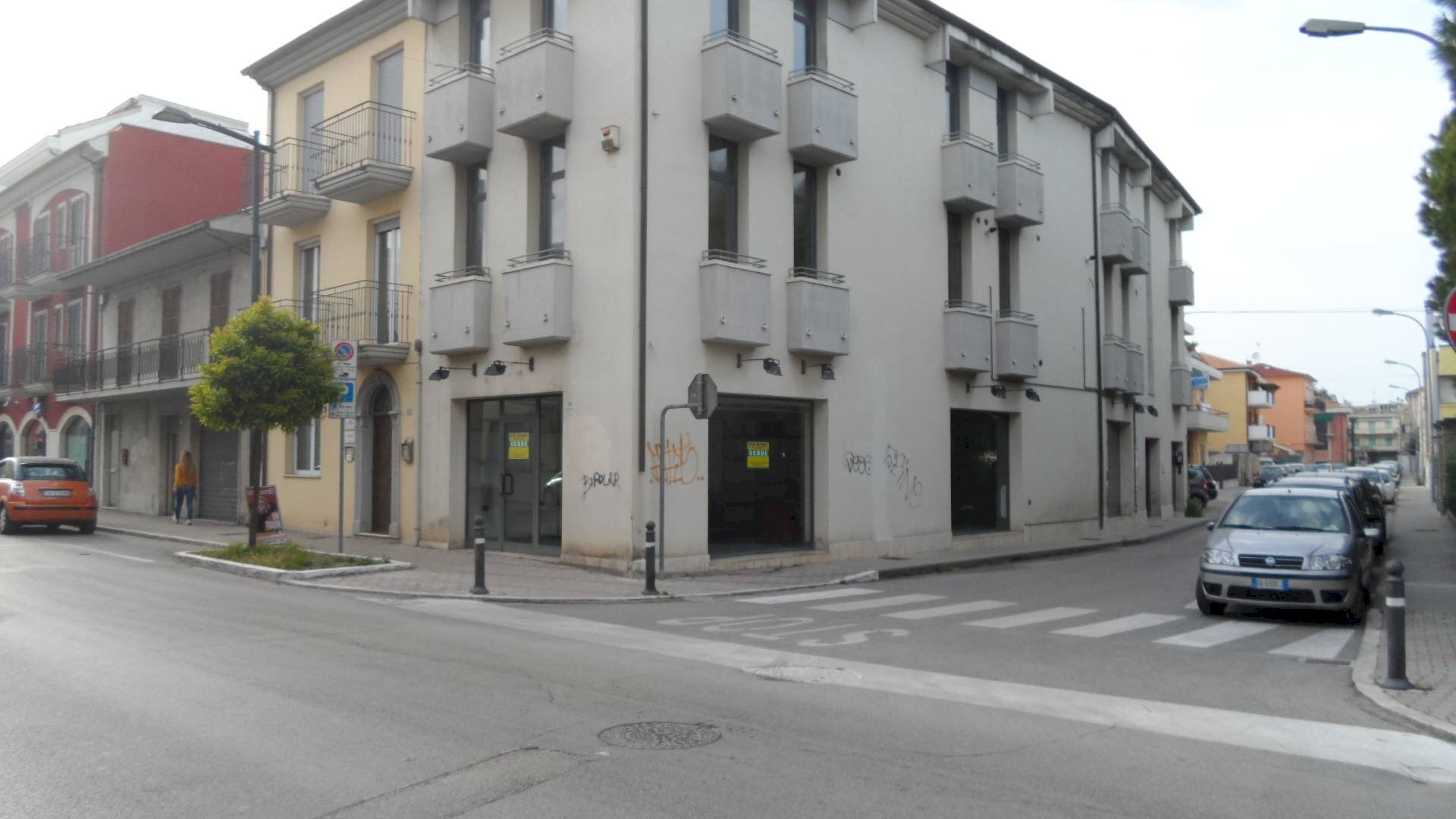 Foto 1 - Commercial Premises Via Filippo Turati
 
29, San Benedetto del Tronto - photo 1