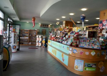 Foto 2 - Attività Commerciale Via Roma, Martinsicuro - foto 2