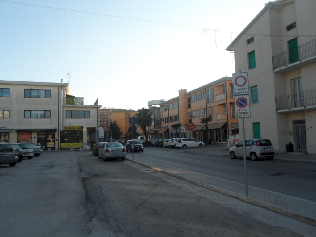 Foto 2 - Locale Commerciale Via Toti, San Benedetto del Tronto - foto 2