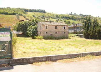 Foto 1 - Terreno edificabile strada Bonifica del Tronto, Colonnella - foto 1