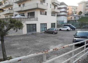 Foto 2 - Commercial Premises Piazza Dari, Folignano - photo 2