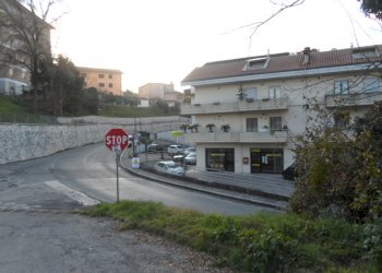 Foto 1 - Commercial Premises Piazza Luigi Dari, Folignano - photo 1