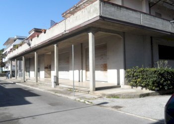 Foto 1 - Commercial Premises Via delle lancette
9-11, Martinsicuro - photo 1